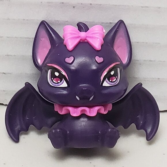 Monster High Pets Count Fabulous & Crescent - Picture 2 of 5